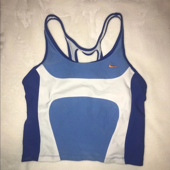 nike workout top